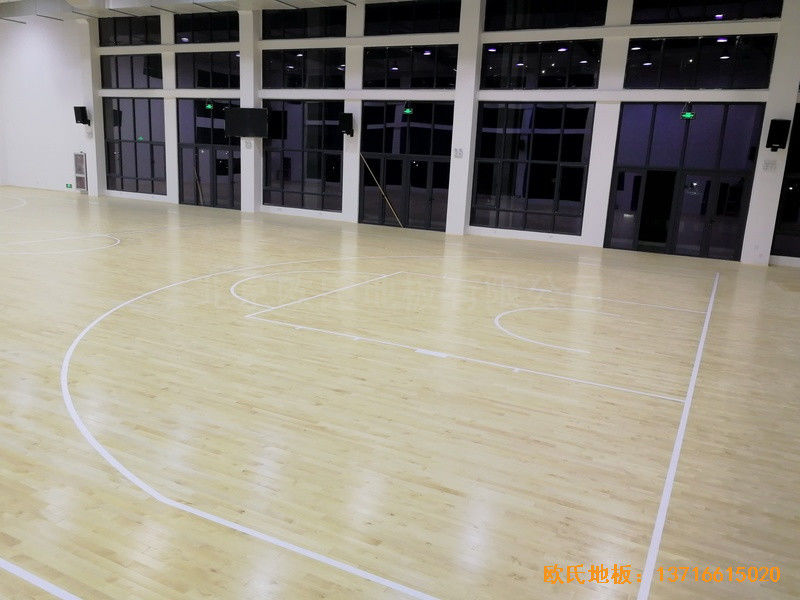 浙江舟山市舟山電廠籃球館體育木地板鋪設案例2