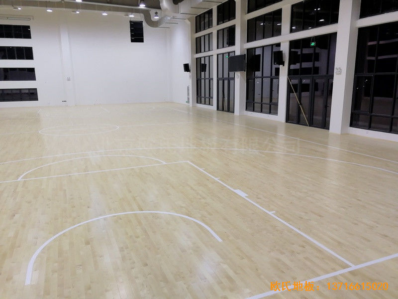 浙江舟山市舟山電廠籃球館體育木地板鋪設案例3