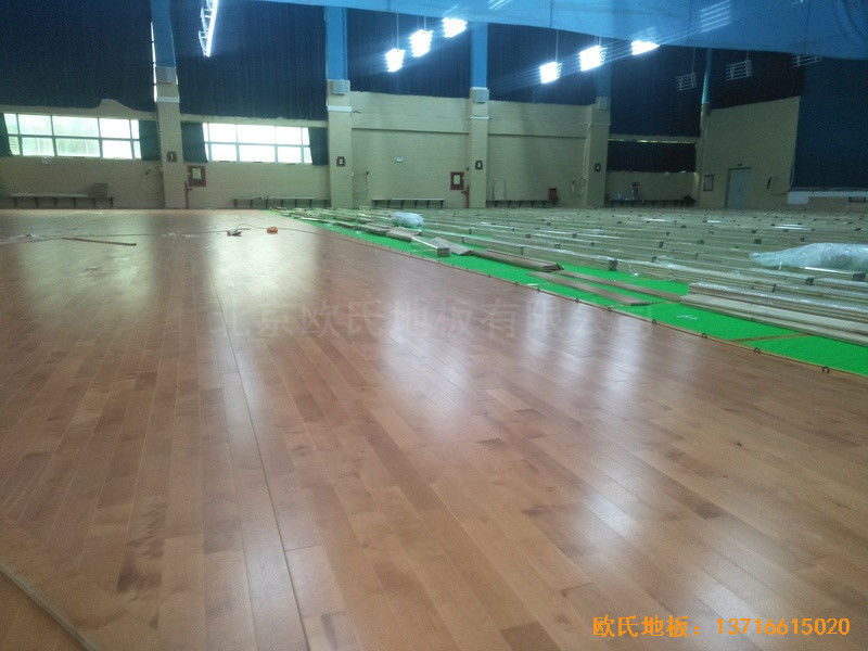 深圳羅湖區翠園中學運動館運動木地板安裝案例4