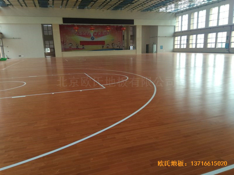 湖南岳麓南雅湘江中學籃球館運動木地板施工案例4