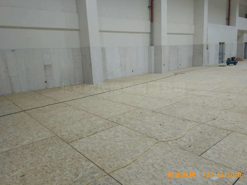 上海濱江文教區三樓籃球館運動地板施工案例1