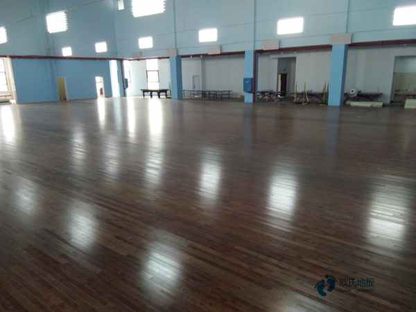 楓樺木運(yùn)動體育地板維護(hù)保養(yǎng)