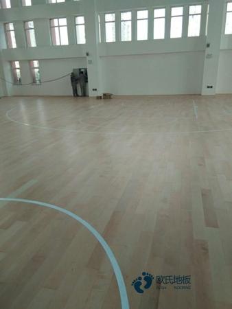 如何考察運(yùn)動木地板廠家