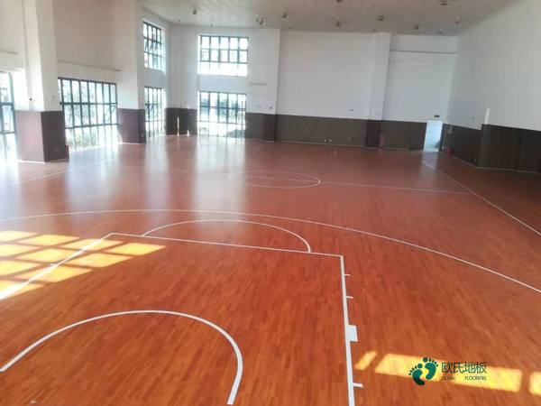 單層龍骨體育運(yùn)動(dòng)木地板1