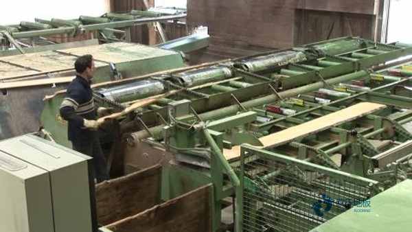 學?；@球場館地板耐磨度1