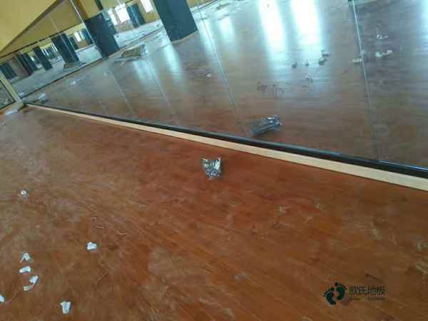 22mm厚籃球場館地板哪個牌子較環(huán)保1