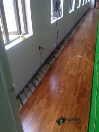 學(xué)校籃球場(chǎng)館地板防震3