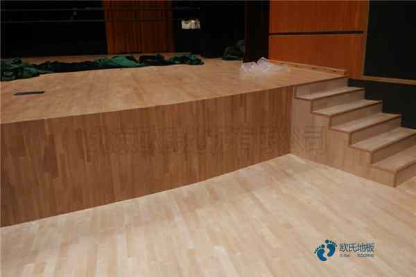 籃球館木地板的價(jià)格表3