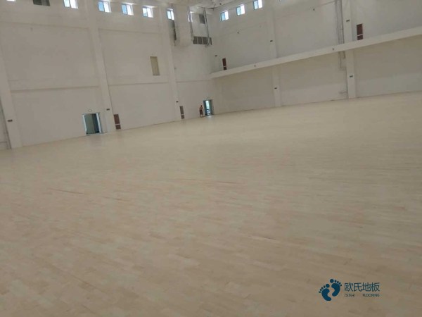 柞木運動籃球木地板多少錢一平方米