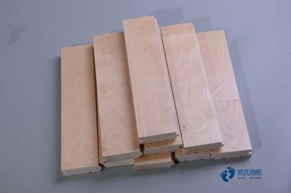 實(shí)木運(yùn)動(dòng)木地板安裝方法1