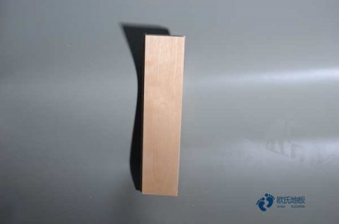 松木運(yùn)動籃球木地板施工價格